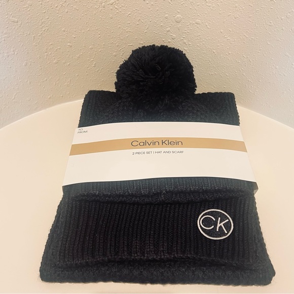 Calvin Klein 2 Piece Set Knit Scarf & Beanie Black/OS/NWT - Picture 2 of 2